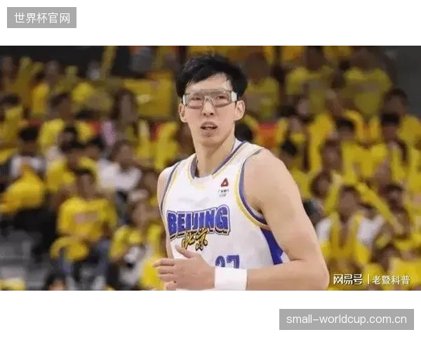 周琦凭借其联盟顶级的护框表现入选二阵，但北京队整体磨合未达预期。